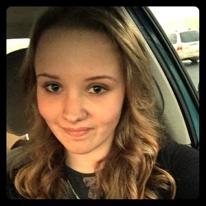 Meet your Posher, Amanda